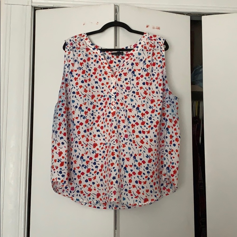 Light weight woman’s tank